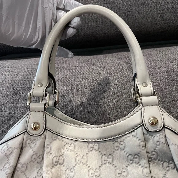 Authentic Gucci GG Guccissima Sukey Medium - Ivory - Picture 4 of 16